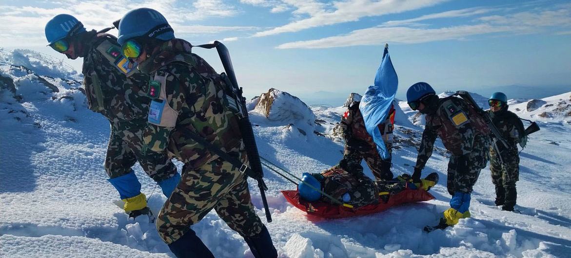 Unidades da Undof patrulham o Monte Hermon nas Colinas de Golã, na área fronteiriça entre Israel e Síria, durante todo o ano