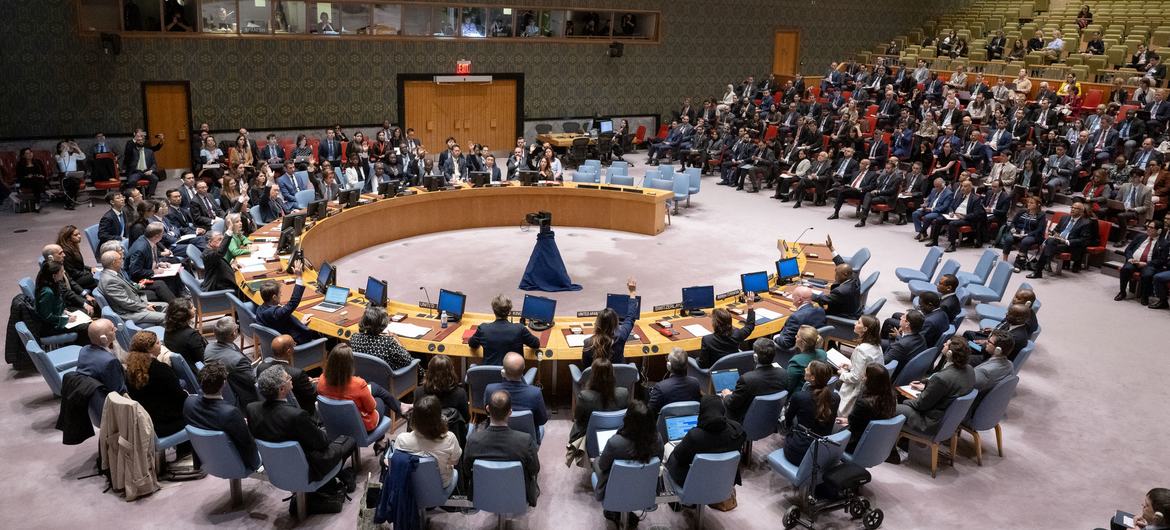 Membros do Conselho de Segurança da ONU votam num projeto de resolução sobre a situação no Médio Oriente