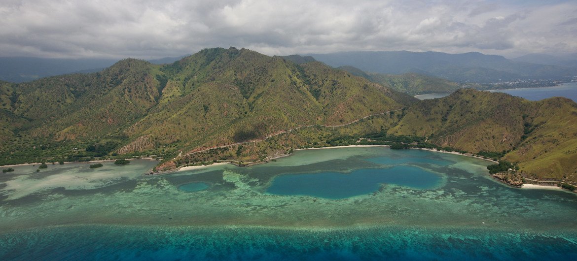 Vista aérea perto de Díli, Timor-Leste