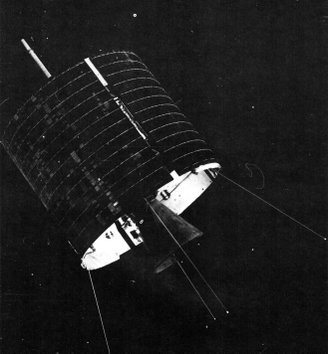 O Intelsat 1 foi lançado em 6 de abril de 1965 pelo International Telecommunications Satellite Consortium (Intelsat).