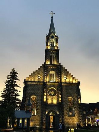 A igreja de São Pedro é um dos cartões postais de Gramado. (Fonte: Getty Images/Reprodução)