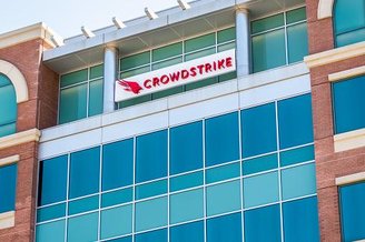 Fique atento: a CrowdStrike não entra em contato com usuários sem o pacote de segurança instalado. (Imagem: Getty Images)