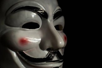 A máscara de Guy Fawkes usada pelo Anonymous. (Imagem: Getty Images)